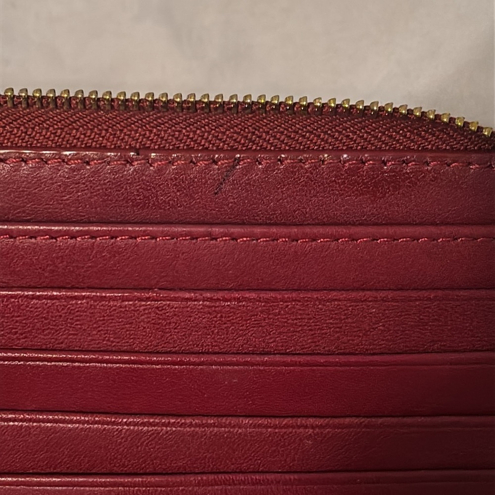 Coach burgundy crocodile-embossed wallet - Picture 5 of 14